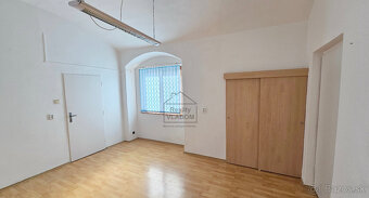 • Miestnosť s plochou 16 m2 na prenájom, centrum mesta. - 4