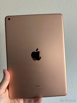 Apple iPad 6 (6. generácia) 32 GB Gold - 4