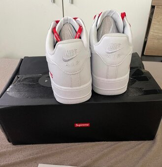 Nike Air Force x Supreme - 4