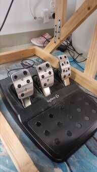 Logitech g29 + autosedačka - 4