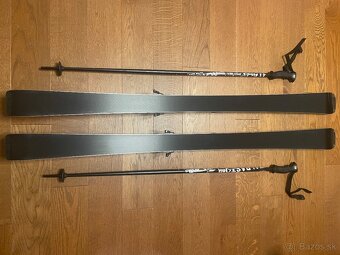 Predám zánovné juniorské lyže 150cm - 4