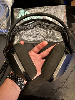 Predám herné slúchadlá Logitech G733 Lightspeed Wireless RGB - 4
