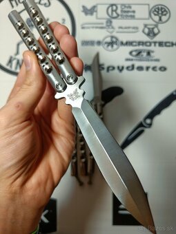 Benchmade motýlik klon - 4