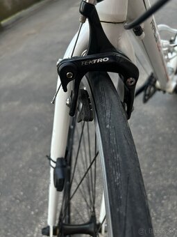 Cestný bicykel M veľkosť rámu - 4