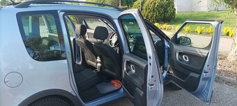 Škoda Roomster Scout 1.6 16V - 4