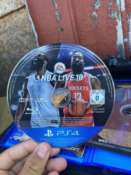 PS4 - 4
