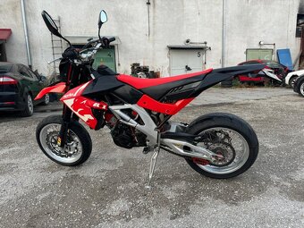 Aprilia sxv 550 - 4