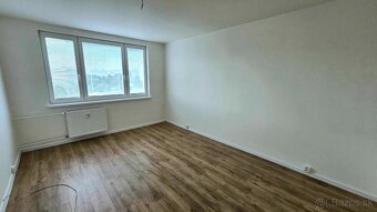 NOVINKA - 3 izb. byt ROŽŇAVSKÁ ul., Terasa, NOVÁ REKONŠTRUKC - 4