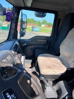 Valník MAN s hydraulickým čelom - 4