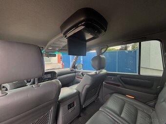 Toyota Landcruiser - 4