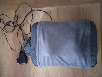 Nástenné hodiny, masážny vankúš a guličky - 4