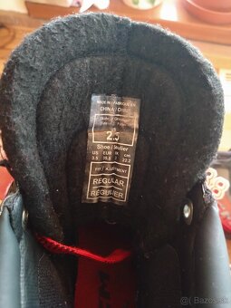 Hokejove Junior korcule 2,5 (35,5) - 4