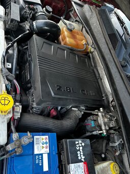 Dodge nitro 2,8L nafta - 4