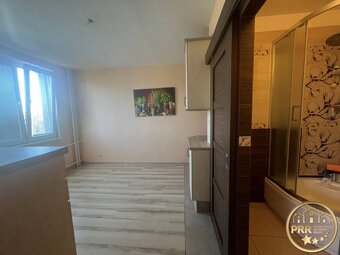ZNÍŽENÁ CENA Predaj 3.iz.bytu 77m2 s balkónom a pivnicou - 4