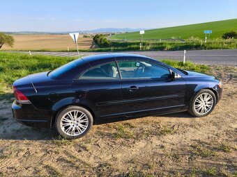 Volvo C70 D5 – spoľahlivý kabriolet s výkonným motorom - 4