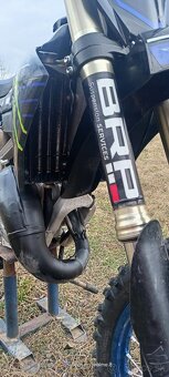 Yamaha YZ 125 - 4