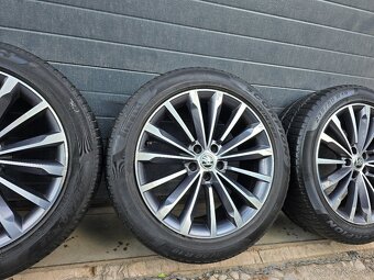ŠKODA TRINITY KODIAQ+PIRELLI 235/50 R19 - 4