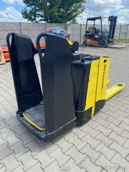 Jazdený elektrický ručne vedený nízkozdvižný vozík Hyster 20 - 4