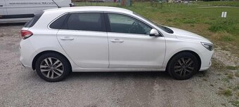 Hyundai i30 Family 1.4 Benzín - 4