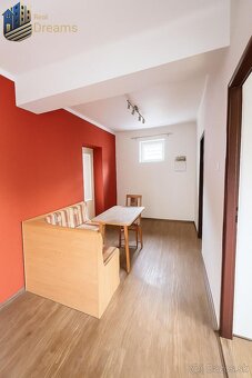 PRIESTRANNÝ 7-IZBOVÝ RODINNÝ DOM S VEĽKÝM POZEMKOM V DLHEJ N - 4