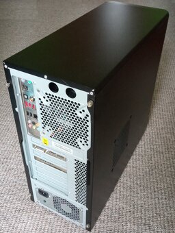 PC Xeon E5450 3GHz, 8GB RAM, QUADRO 2000, 240GB SSD + 500GB - 4