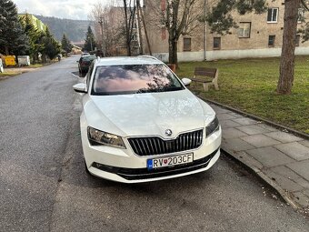 Škoda Superb Combi 2.0 TDI 190k 4x4 L&K DSG - 4