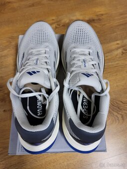 Adidas - 4