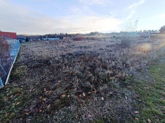 EXKLUZÍVNE - Na predaj pozemok na výstavbu Rodinného domu - - 4
