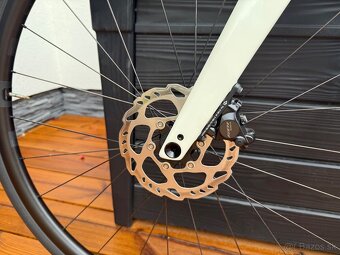 Specialized Roubaix SL8 Sport - 4