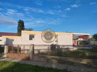 Rozostavaný rodinný dom v obci Reca pri Senci - 4