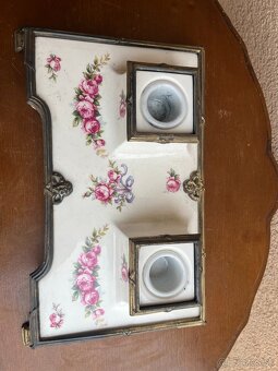 Porcelánový kalamár s mosadznými prvkami - 4