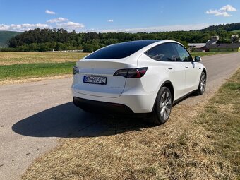 Tesla Model Y 03/2023 DualMotor + ťažné (Tesla Y Berlin) - 4