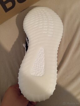 Yeezy Boost 350 V2 Zebra - 4