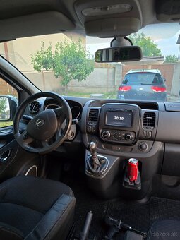 Predam Opel Vivaro - 4