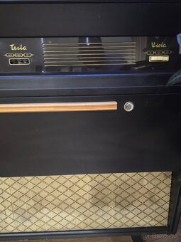 Tesla Rádio Viola ako dizajnový nábytok. - 4