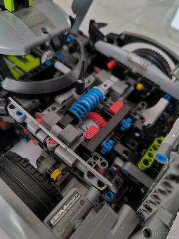 Predaj Lego Technic 42156 PEUGEOT 9X8 24H Le Mans Hybridný h - 4