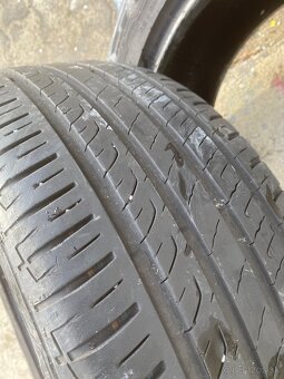 Predám letné gumy bravuris 5 215/55/r17 - 4