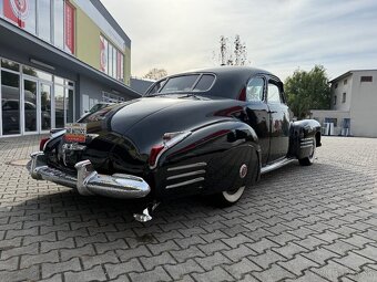 1941 Cadillac Series 62 Coupe - 4