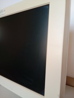 Monitor iiyama tft Pc - 4
