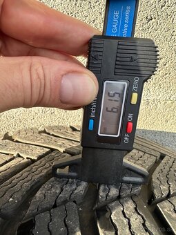 Originál BMW elektróny + jazdené zimné pneu - 4