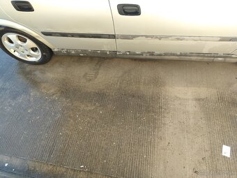 Opel Astra 1.4 benzín - 4