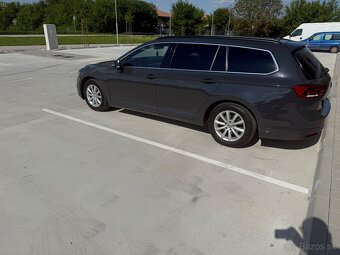 Volkswagen Passat - 4