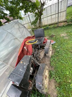 Predám traktor . - 4
