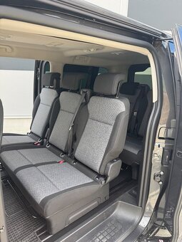 Na prenájom: Peugeot Traveller – pohodlný 8-miestny van - 4