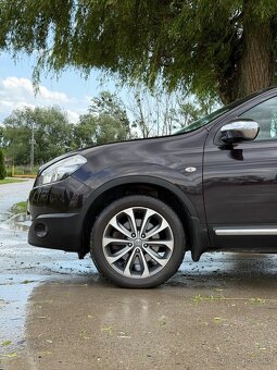 Nissan Qashqai +2 - 4