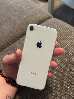 Predám Apple Iphone 8 64gb - 4