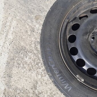 Zimné pneumatiky 195/60 R16 na plechových diskoch - 4