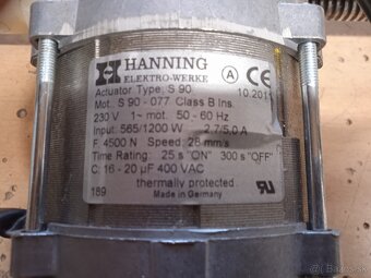 Elektromotor s prevodovkou - 4