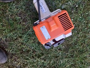 Krovinorez stihl 220. - 4