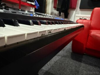 Yamaha Genos - 4